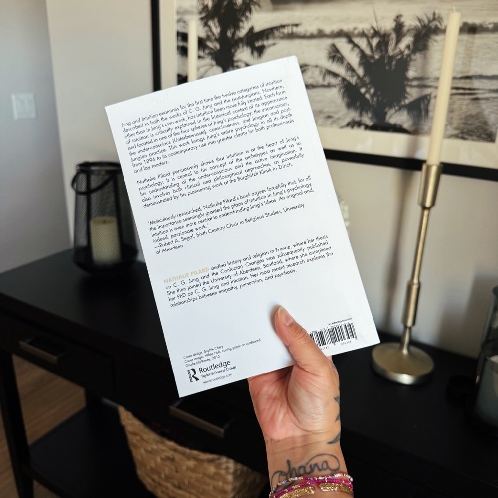 Jung and Intuition, Nathalie Pilard C.G. Jung’s Psychology Nonfiction Paperback - Picture 3 of 5